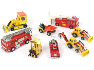 Lot 201 - DINKY TOYS (GB) (8)