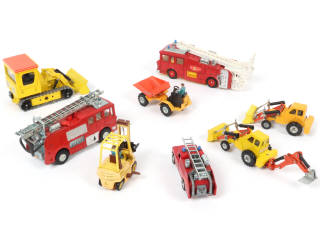 Lot 201 - DINKY TOYS (GB) (8)