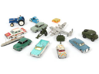 Lot 210 - DINKY TOYS (GB) (15)