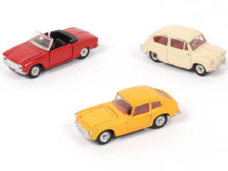 Lot 240 - DINKY TOYS (FRANCE) (3)