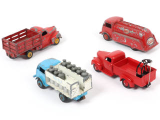 Lot 254 - DINKY TOYS (FRANCE) (4)