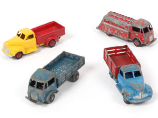 Lot 255 - DINKY TOYS (FRANCE) (4)