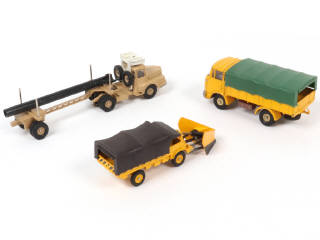 Lot 241 - DINKY TOYS (FRANCE) (3)