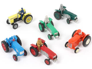 Lot 64 - DIVERS (6)