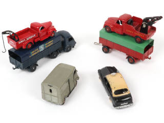 Lot 263 - DINKY TOYS (FRANCE) (6)