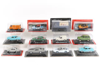 Lot 75 - DIVERS (12)