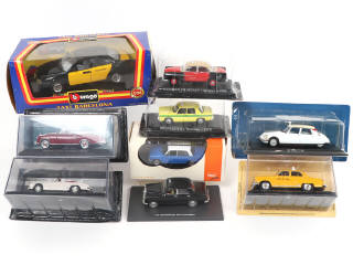 Lot 32 - DIVERS (9)
