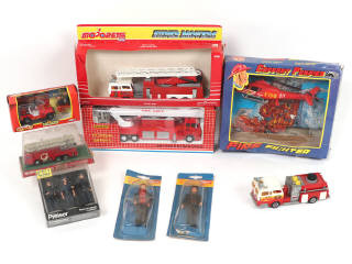 Lot 27 - DIVERS (6)
