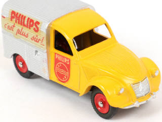 Lot 454 - DINKY TOYS (FRANCE) (1)