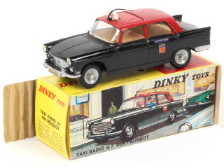 Lot 503 - DINKY TOYS (FRANCE) (1)
