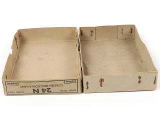Lot 448 - DINKY TOYS (FRANCE) (1)