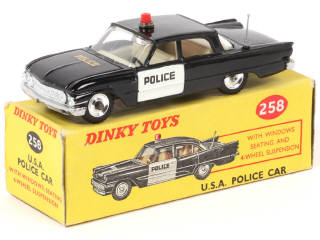 Lot 571 - DINKY TOYS (GB) (1)