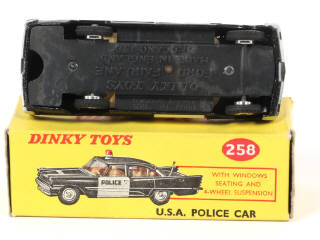 Lot 571 - DINKY TOYS (GB) (1)