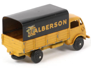 Lot 523 - DINKY TOYS (FRANCE) (1)