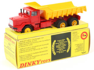 Lot 531 - DINKY TOYS (FRANCE) (1)