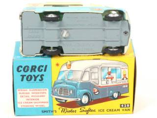 Lot 281 - CORGI TOYS (GB) (1)