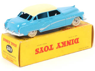 Lot 471 - DINKY TOYS (FRANCE) (1)