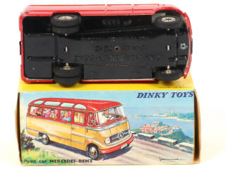 Lot 525 - DINKY TOYS (FRANCE) (1)