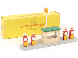 Lot 536 - DINKY TOYS (GB) (1)