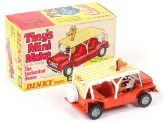 Lot 561 - DINKY TOYS (GB) (1)