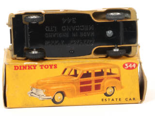 Lot 546 - DINKY TOYS (GB) (1)
