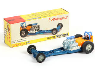 Lot 582 - DINKY TOYS (GB) (1)