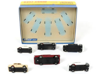 Lot 450 - DINKY TOYS (FRANCE) (7)