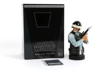 Lot 245 - GENTLE GIANT (CHINE) (1)