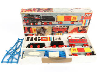 Lot 9 - LEGO (DANEMARK) (1)