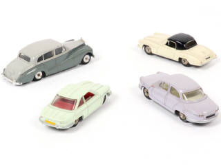 Lot 353 - DINKY TOYS (FRANCE) (4)