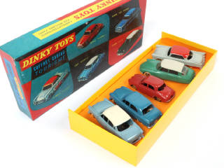 Lot 359 - DINKY TOYS (FRANCE) (5)