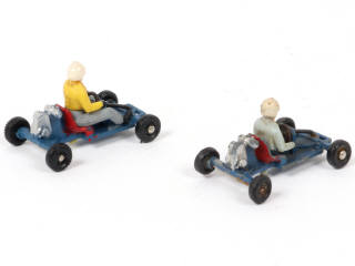 Lot 326 - DINKY TOYS (FRANCE) (2)