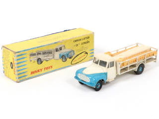 Lot 319 - DINKY TOYS (FRANCE) (1)