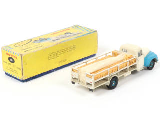 Lot 319 - DINKY TOYS (FRANCE) (1)