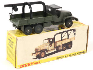 Lot 323 - DINKY TOYS (FRANCE) (1)