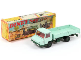 Lot 320 - DINKY TOYS (FRANCE) (1)