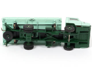 Lot 320 - DINKY TOYS (FRANCE) (1)