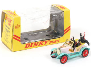 Lot 276 - DINKY TOYS (GB) (1)