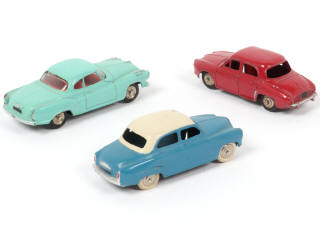 Lot 349 - DINKY TOYS (FRANCE) (3)