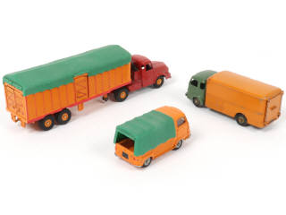 Lot 350 - DINKY TOYS (FRANCE) (3)