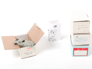 Lot 20 - DIVERS (4)