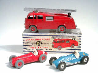 Lot 537 - DINKY TOYS (GB) (3)