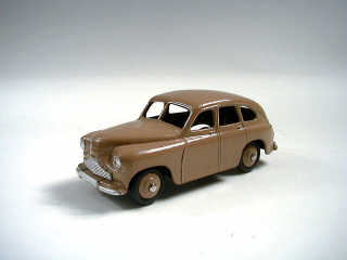 Lot 559 - DINKY TOYS GB (1)