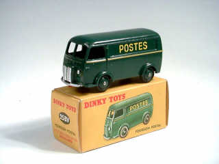 Lot 732 - DINKY TOYS FRANCE (1)