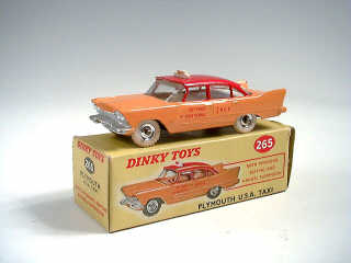 Lot 563 - DINKY TOYS GB (1)