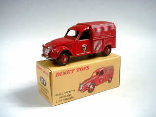 Lot 658 - DINKY TOYS FRANCE (1)