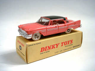 Lot 669 - DINKY TOYS FRANCE (1)