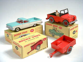 Lot 587 - DINKY TOYS (GB) (3)