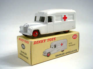 Lot 588 - DINKY TOYS GB (1)