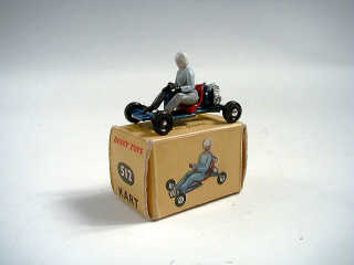 Lot 670 - DINKY TOYS FRANCE (1)